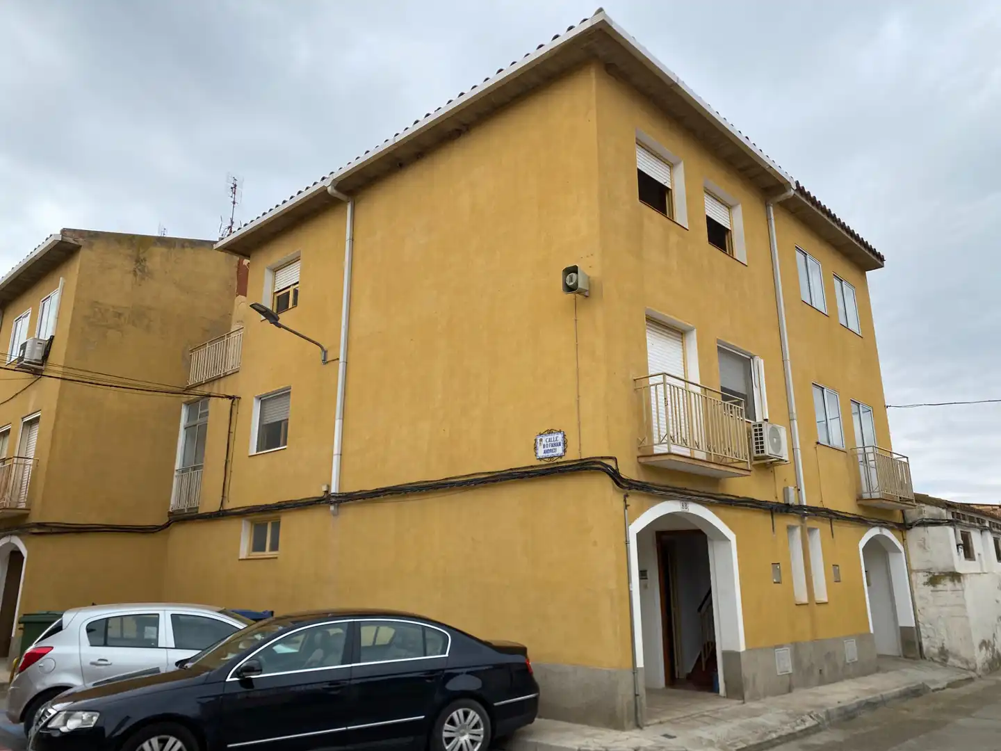 Vista exterior de Casa adosada en venda en Gelsa amb Calefacció i Terrassa