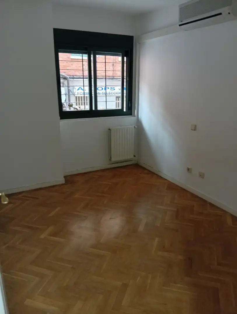 Habitación de Piso en venta en Madrid con Aire acondicionado, Calefacción y Trastero