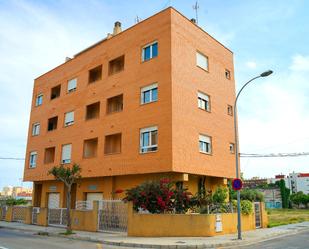 Vista exterior de Casa adosada en venda en Benicarló amb Aire condicionat, Calefacció i Jardí privat