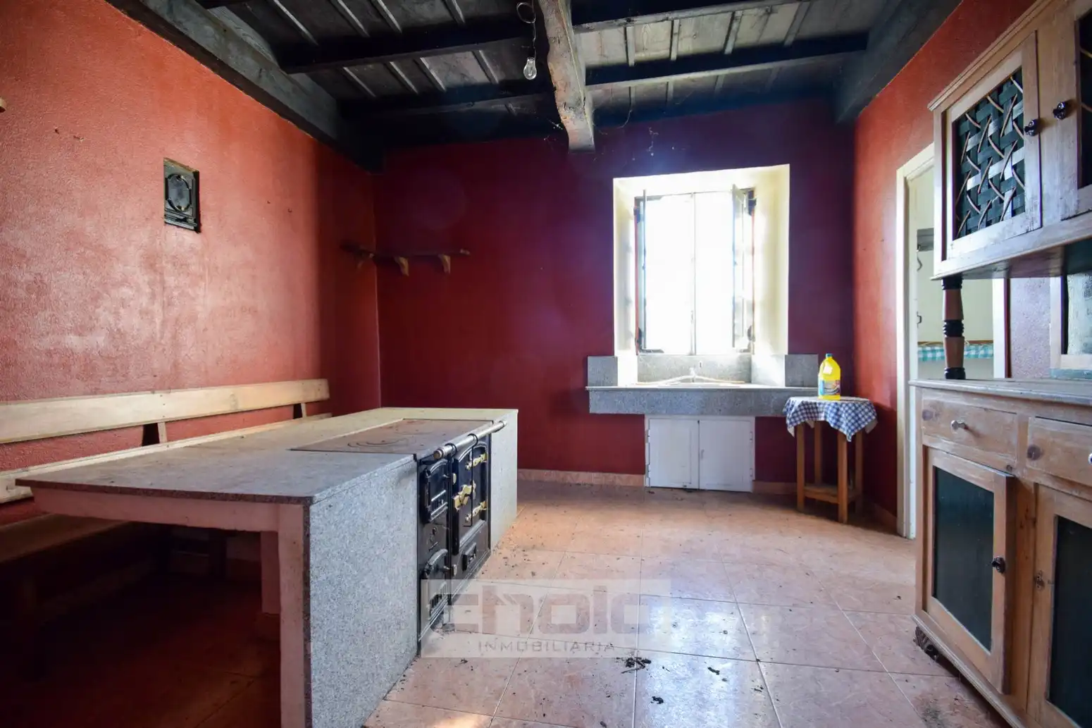 Cuina de Casa o xalet en venda en Castroverde