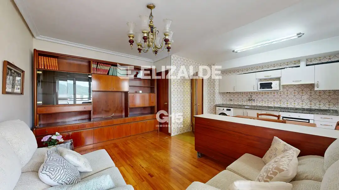 Piso con terraza en venta en Txapinene Kalea, imagen 3