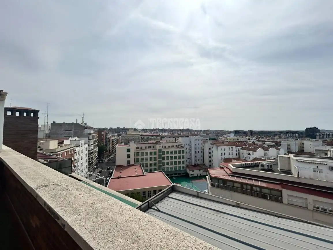 Vista exterior de Ático en venta en Madrid con Aire acondicionado, Calefacción y Terraza