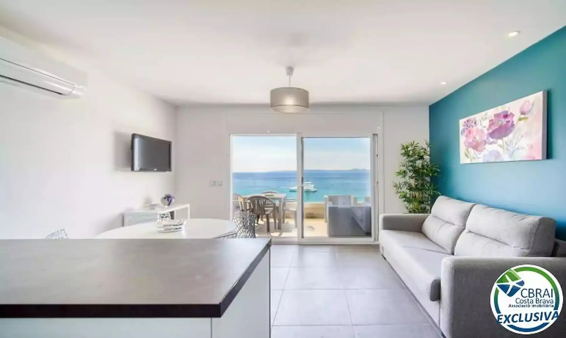 Wohnzimmer von Wohnung zum Verkauf in Roses mit Klimaanlage, Heizung und Terrasse