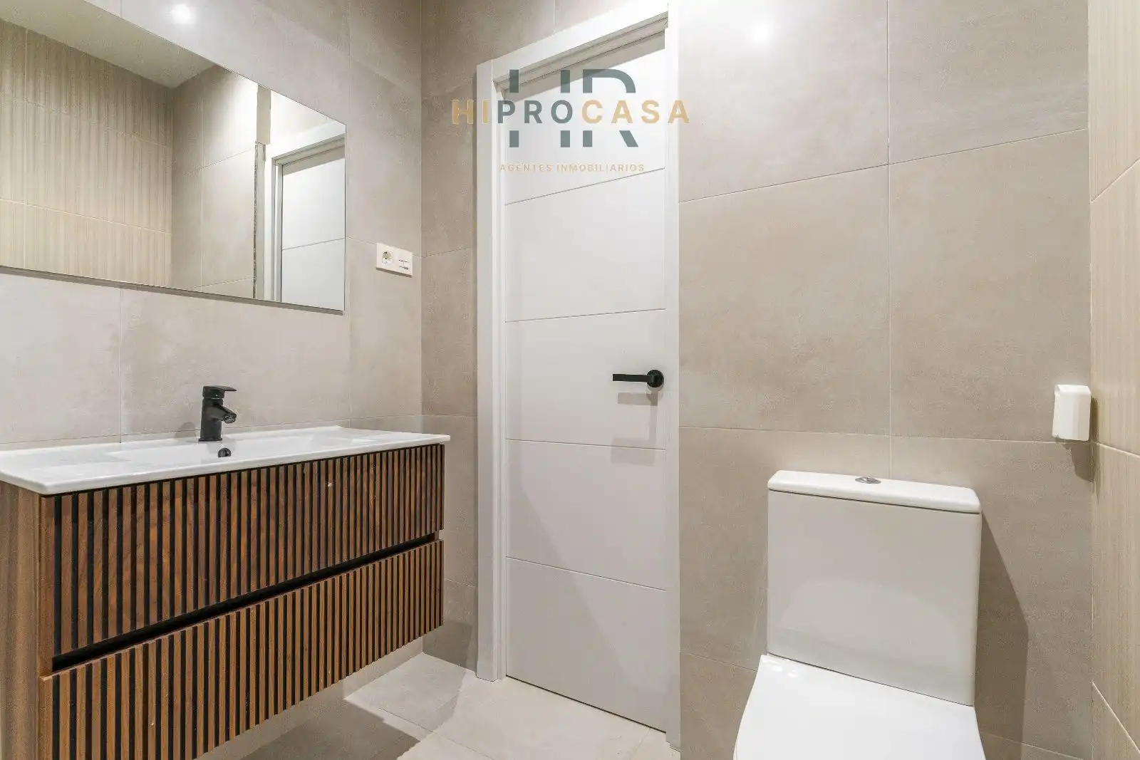 Baño de Piso de alquiler en Vila-seca con Aire acondicionado, Calefacción y Terraza