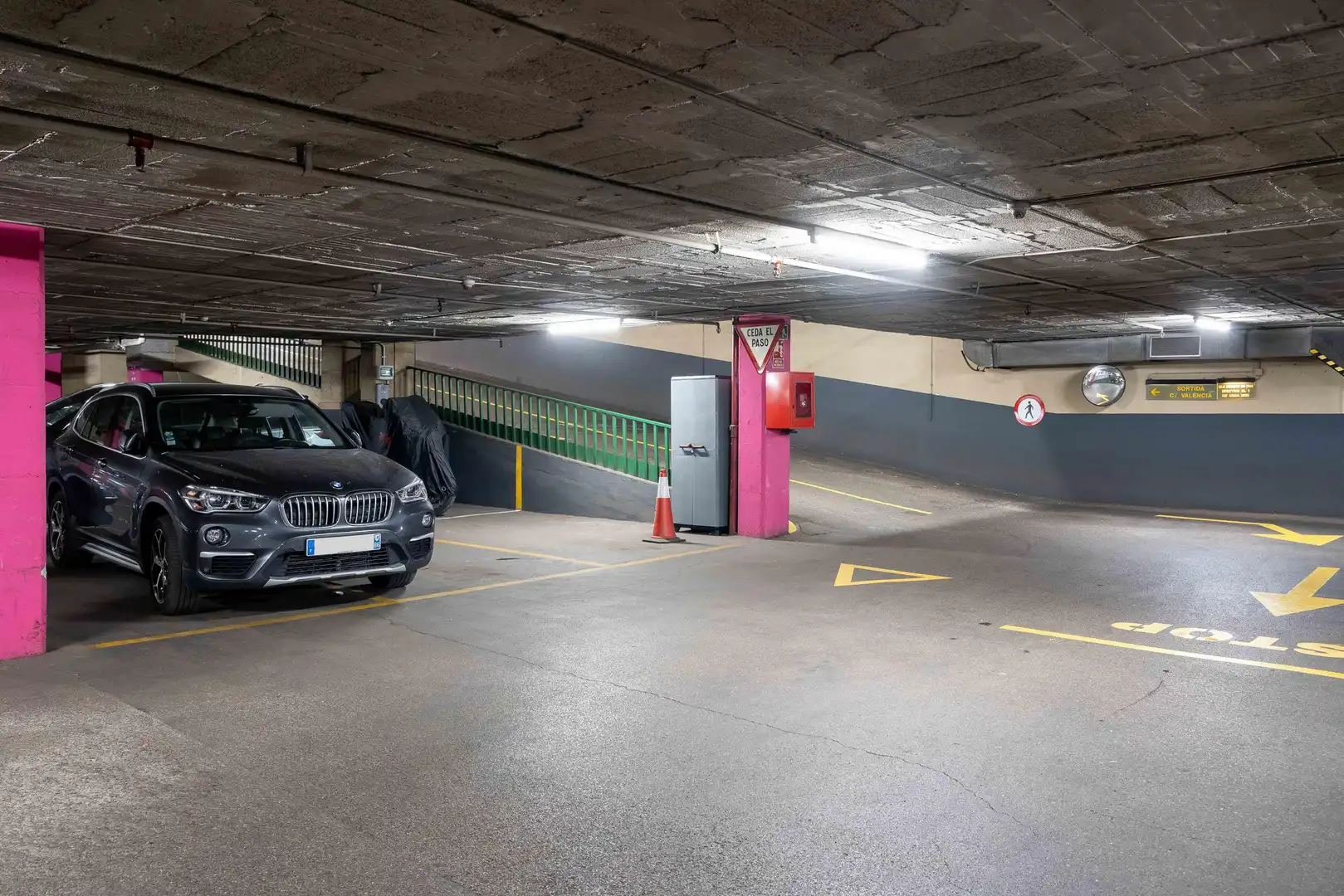 Parking of Garage for rent in Barcelona