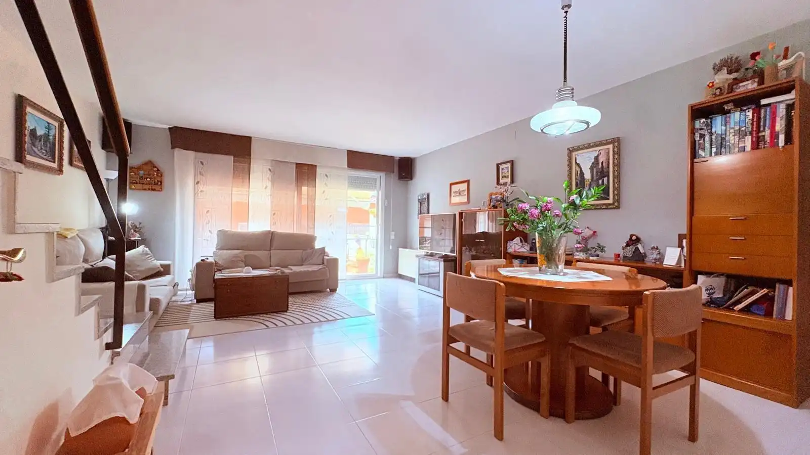 Sala d'estar de Casa o xalet en venda en Castellar del Vallès amb Calefacció i Terrassa