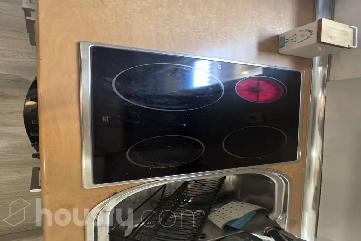 Kitchen of Flat for rent in Zaragoza  with Air Conditioner, Furnished and Balcony