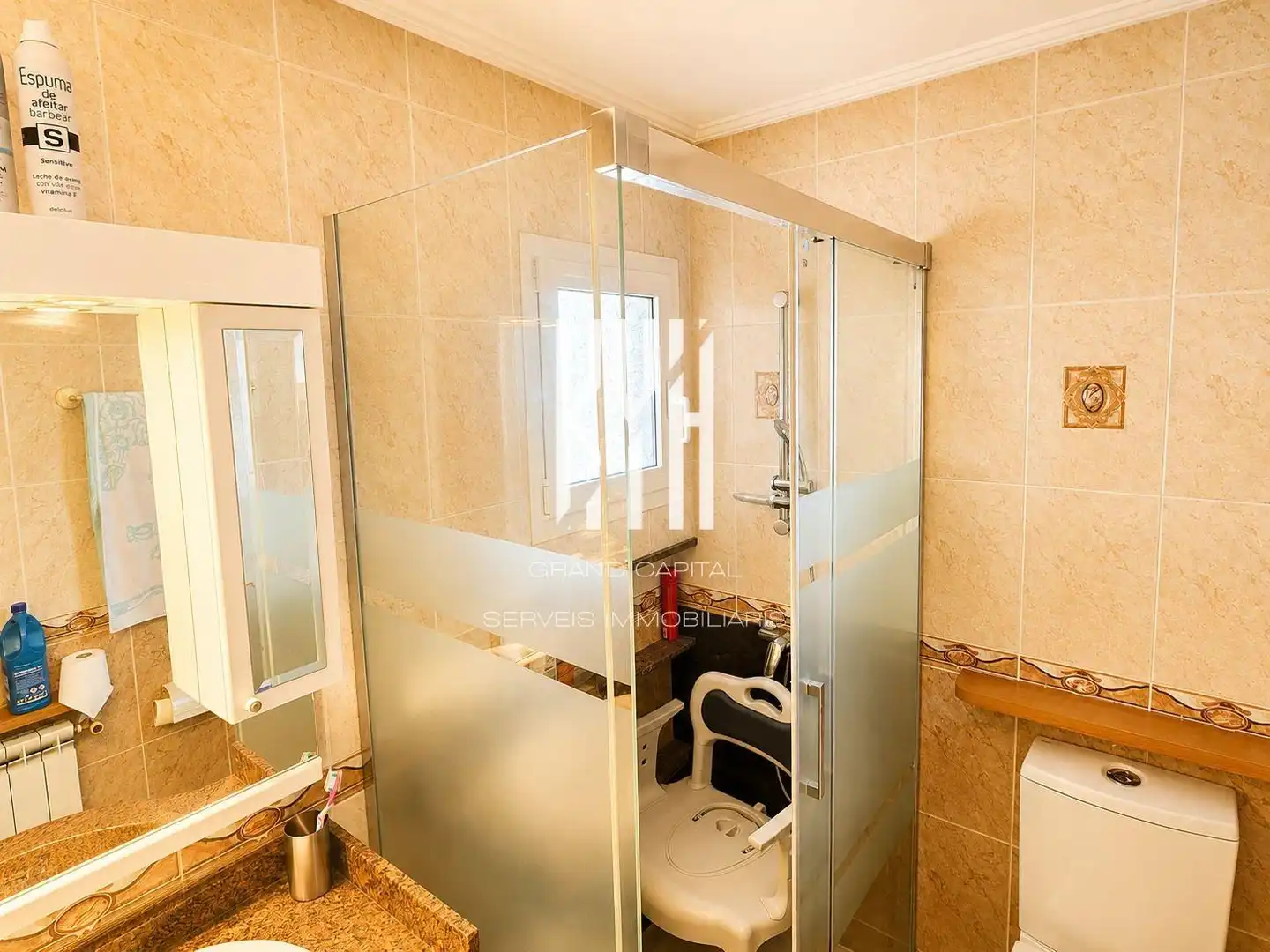 Bathroom of Attic for sale in Girona  with Air Conditioner, Heating and Balcony