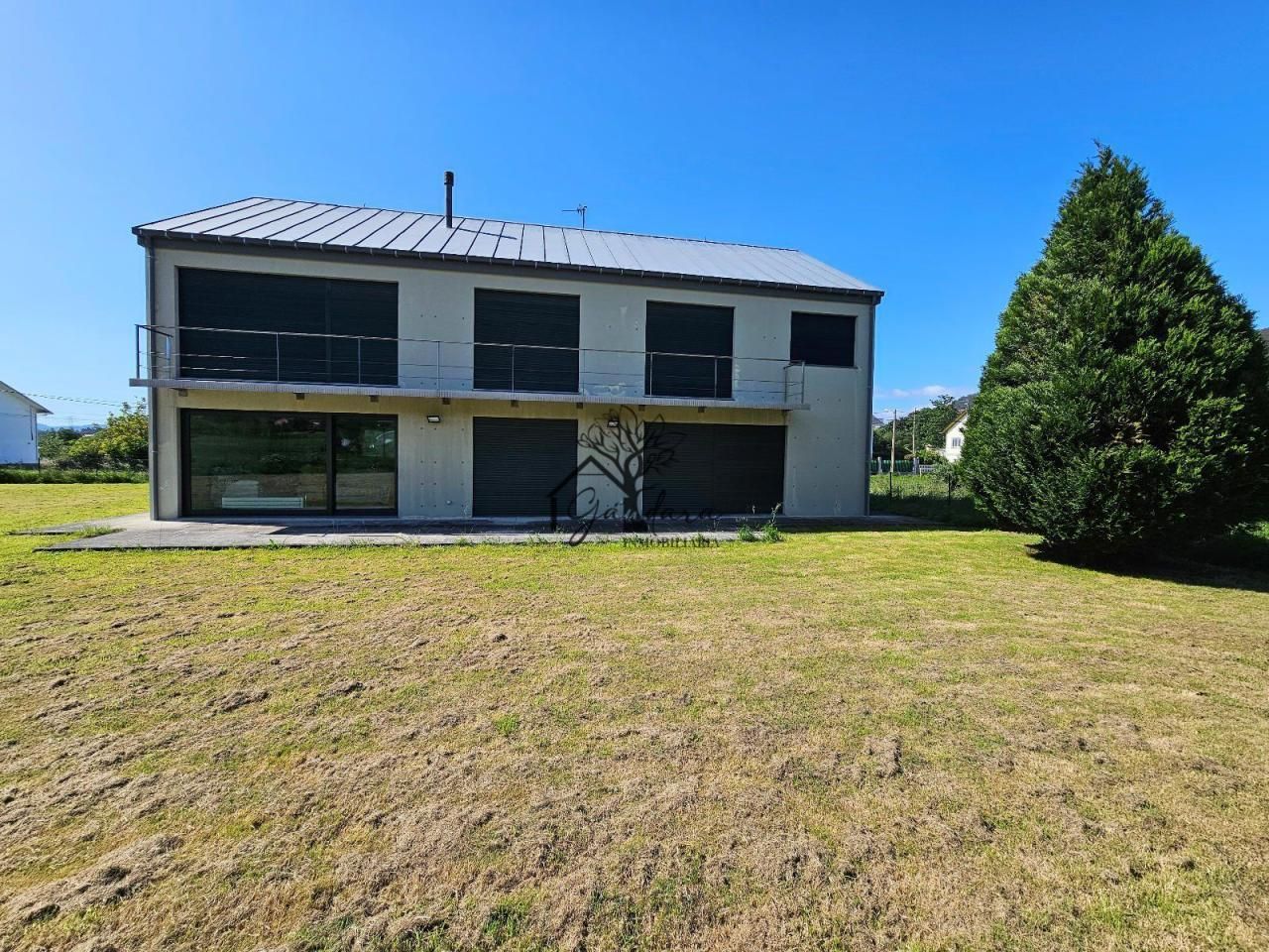 Vista exterior de Casa o xalet en venda en Neda amb Calefacció, Jardí privat i Terrassa
