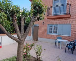 Garden of Single-family semi-detached for sale in Aldeamayor de San Martín  with Terrace and Balcony