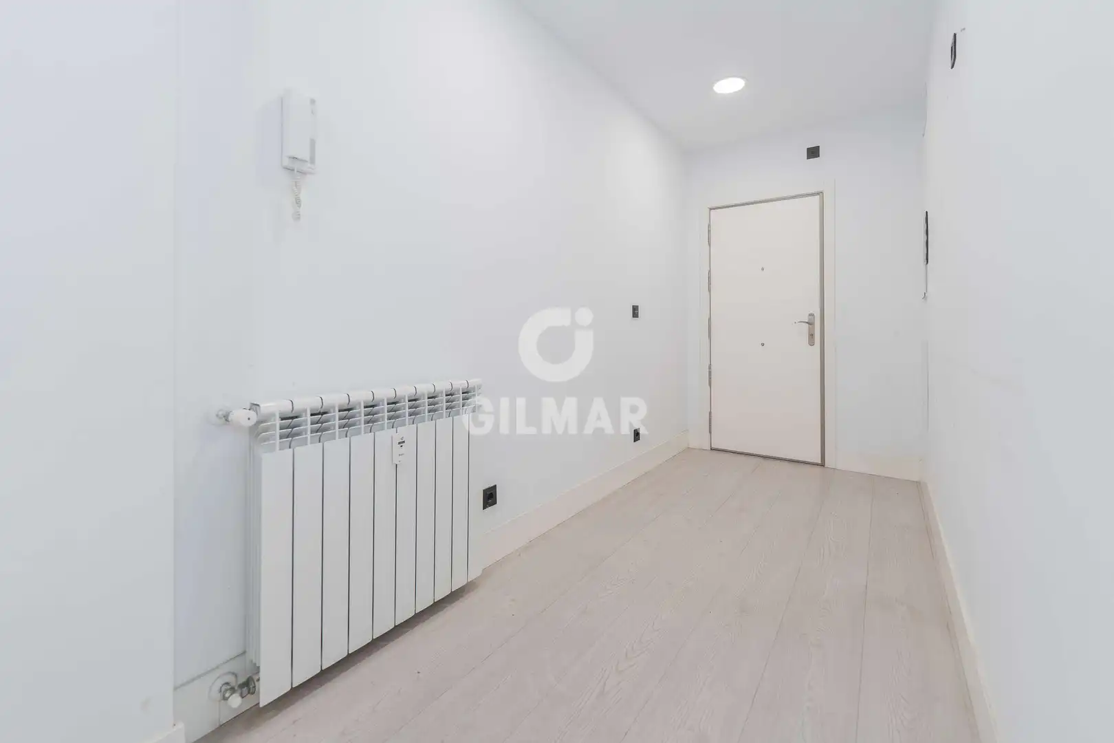 Flat for sale in Madrid  with Heating