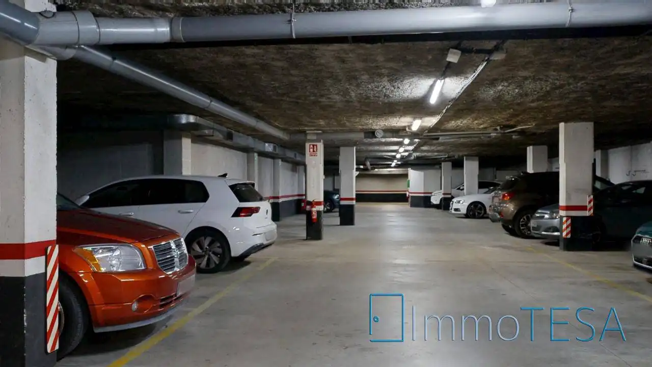 Parking of Flat for sale in Barberà del Vallès  with Air Conditioner, Heating and Parquet flooring
