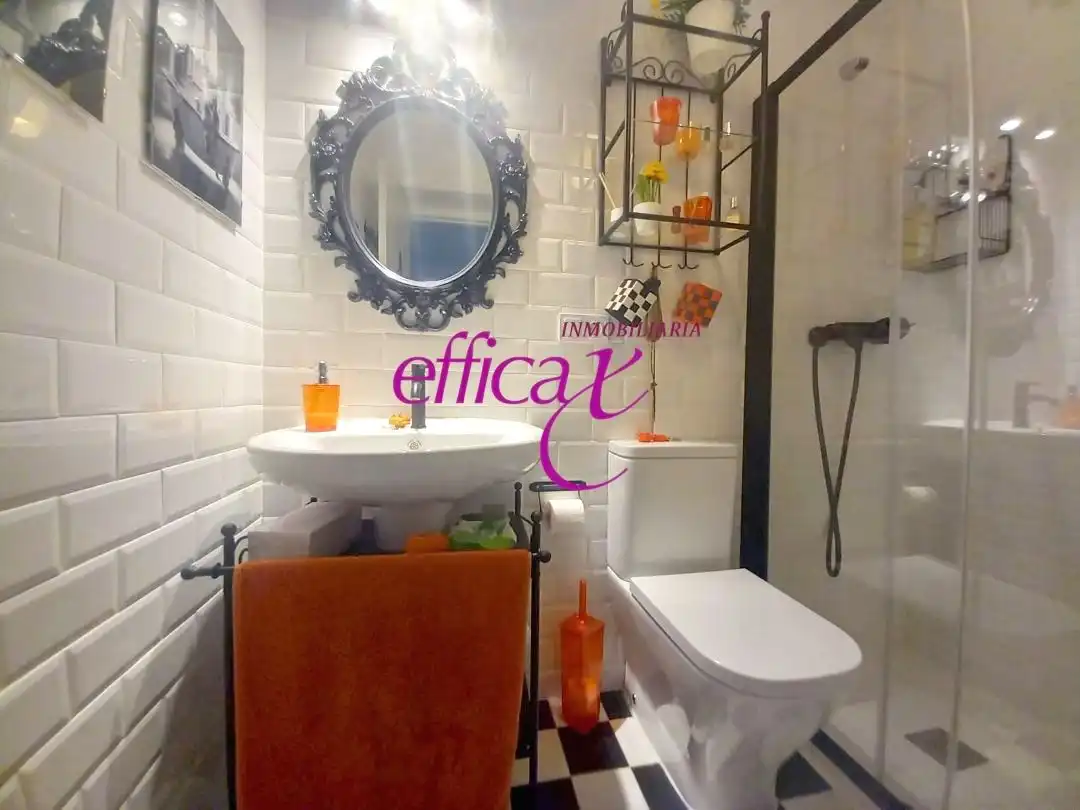Baño de Casa o chalet en venta en Santo Domingo-Caudilla con Aire acondicionado, Calefacción y Trastero