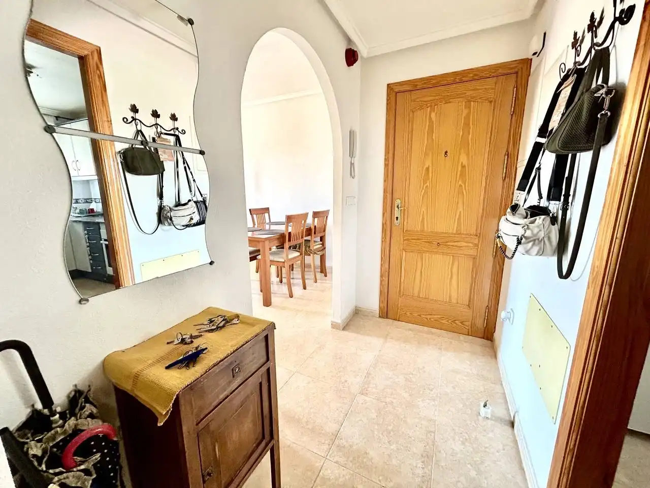 Apartamento en venta en Desamparados - Hurchillo - Torremendo