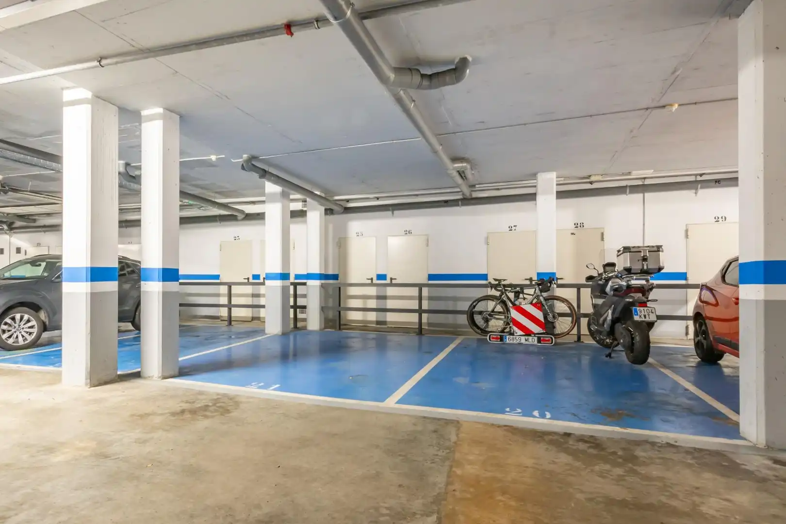 Parking of Flat for rent in Sant Cugat del Vallès  with Private garden, Parquet flooring and Terrace