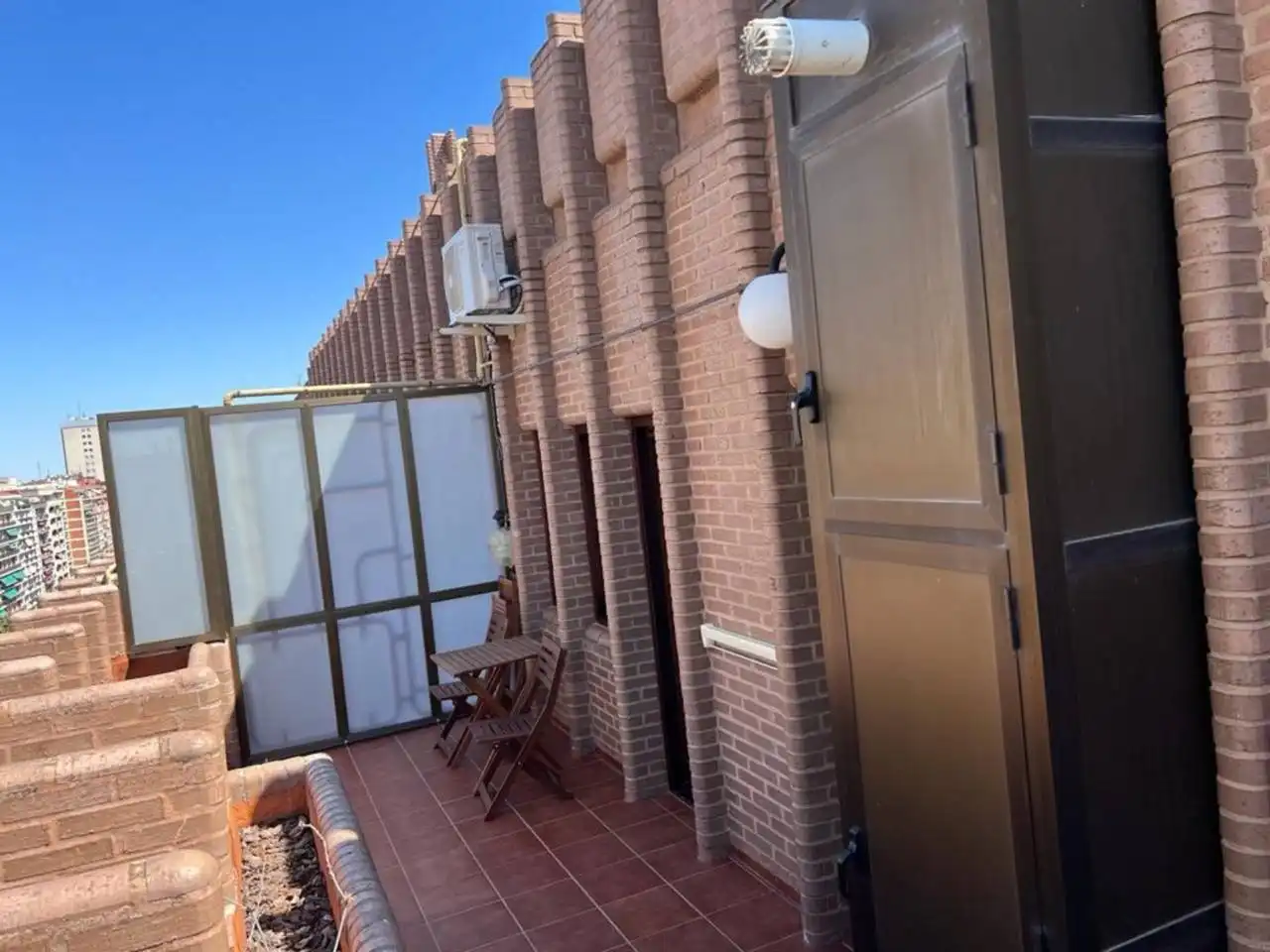 Vista exterior de Àtic en venda en  Logroño amb Calefacció i Terrassa