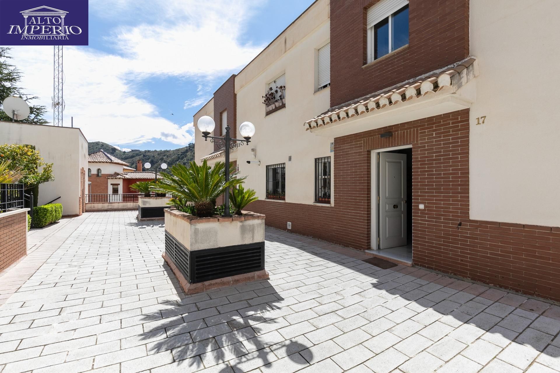 Vista exterior de Casa o chalet en venta en  Granada Capital con Aire acondicionado, Calefacción y Terraza