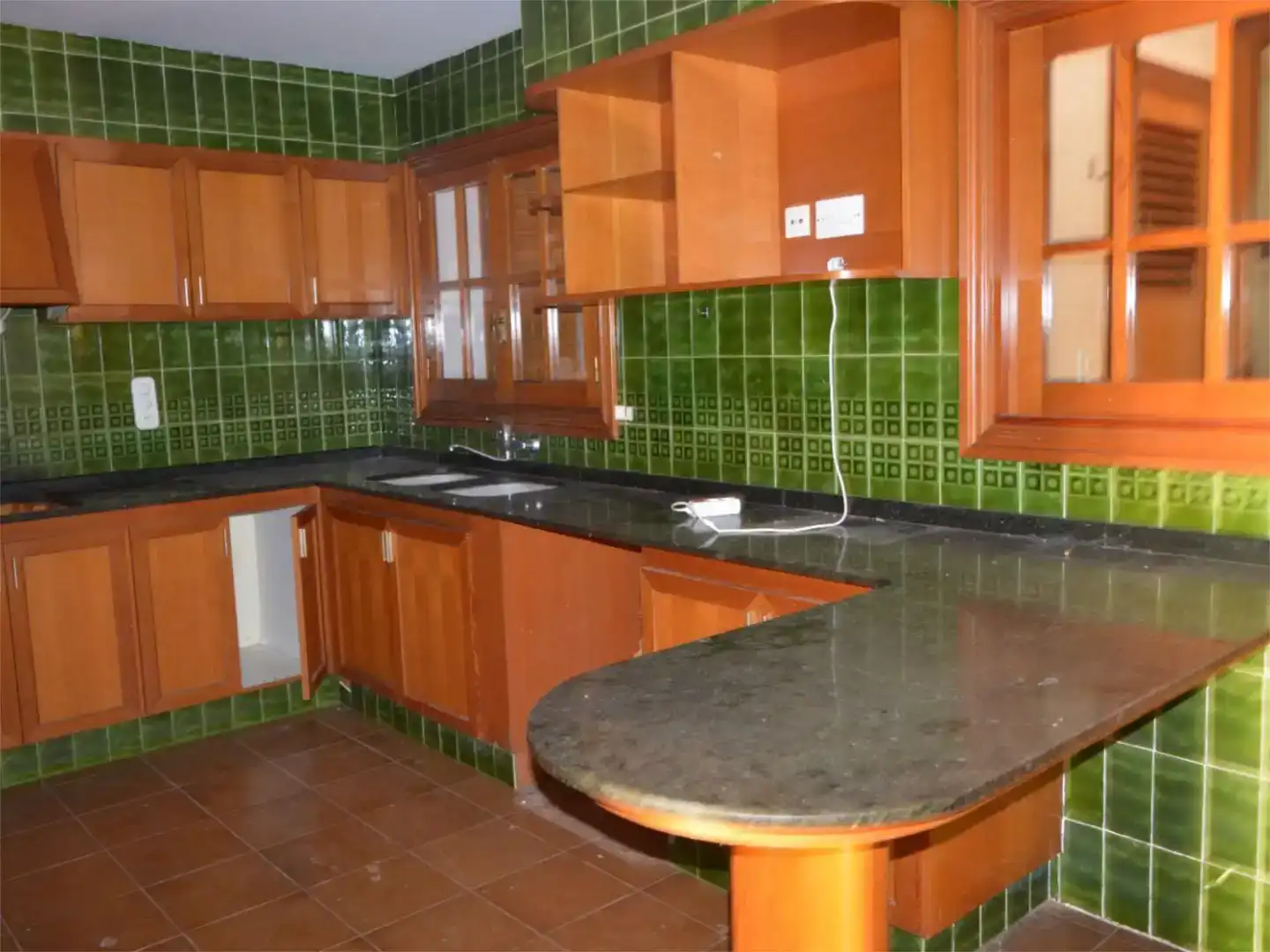 Cuina de Casa o xalet en venda en Canals amb Aire condicionat, Jardí privat i Parquet