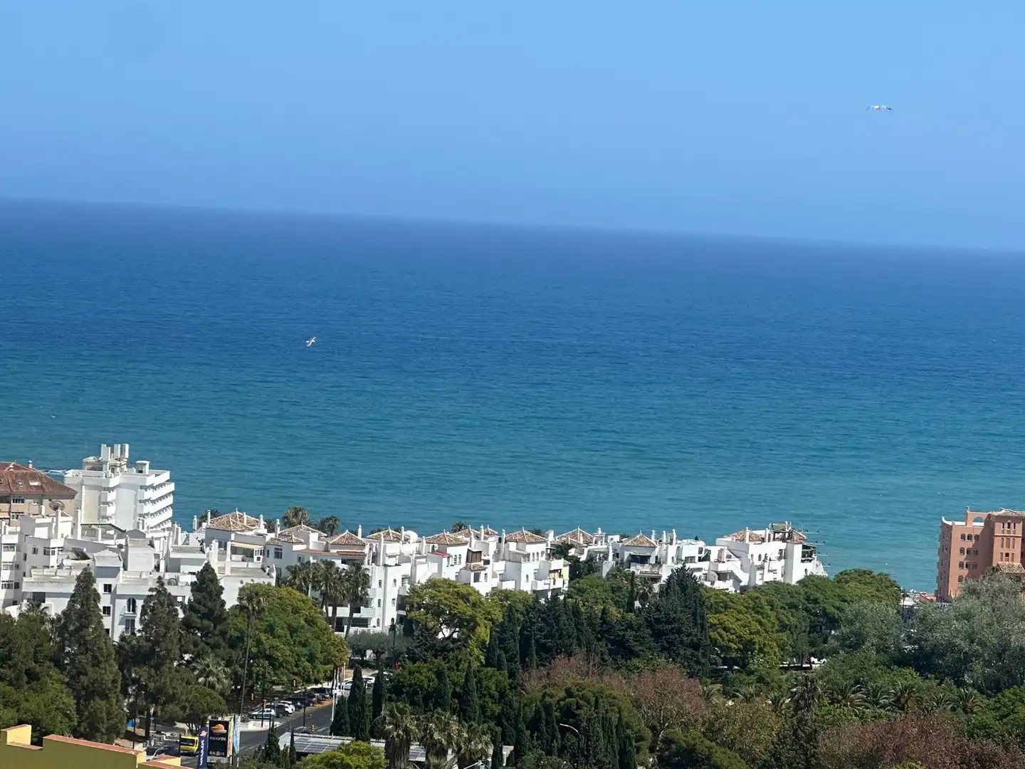 Vista exterior de Apartament en venda en Benalmádena amb Aire condicionat, Terrassa i Moblat