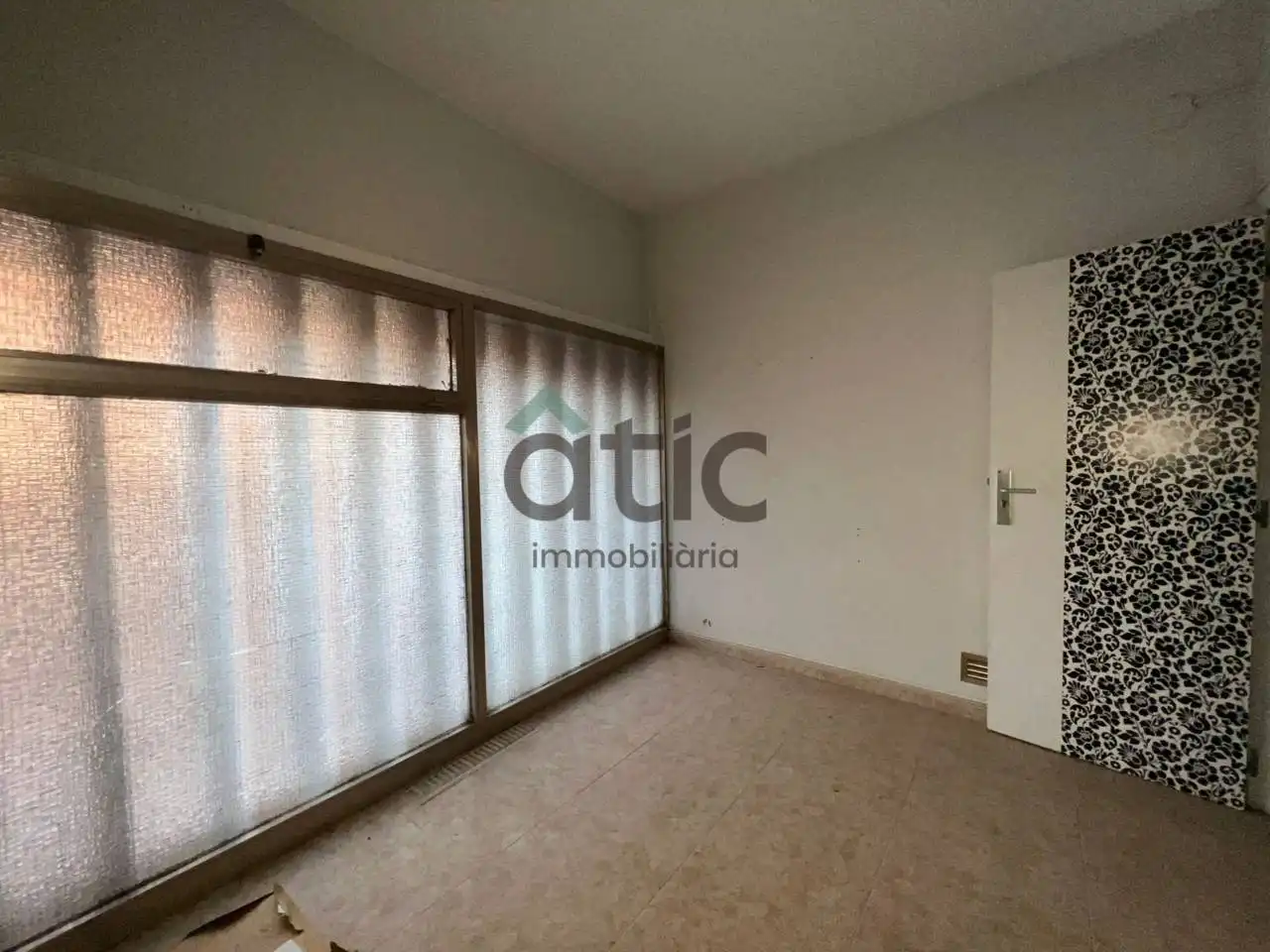 Bedroom of Office for rent in Manresa