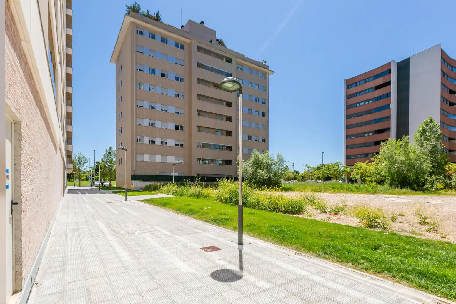 Außenansicht von Geschaftsraum zur Miete in  Pamplona / Iruña