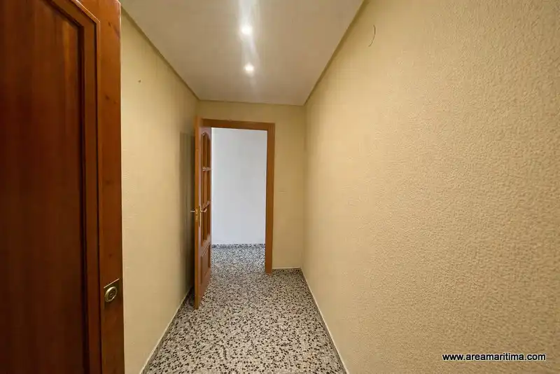 Piso en venta en Valencia con Amueblado, Horno y Lavadora
