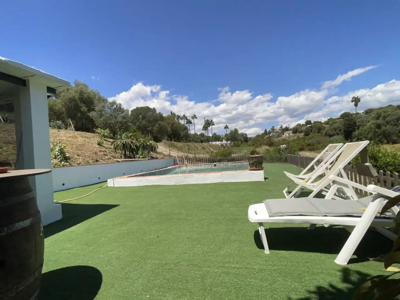 Piscina de Finca rústica en venda en Estepona amb Aire condicionat, Calefacció i Jardí privat