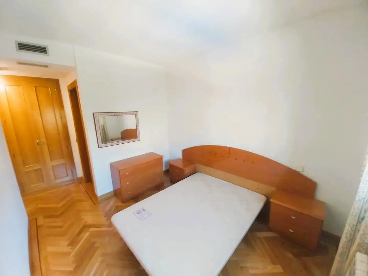 Schlafzimmer von Wohnung zur Miete in Madrid mit Klimaanlage, Heizung und Parkett