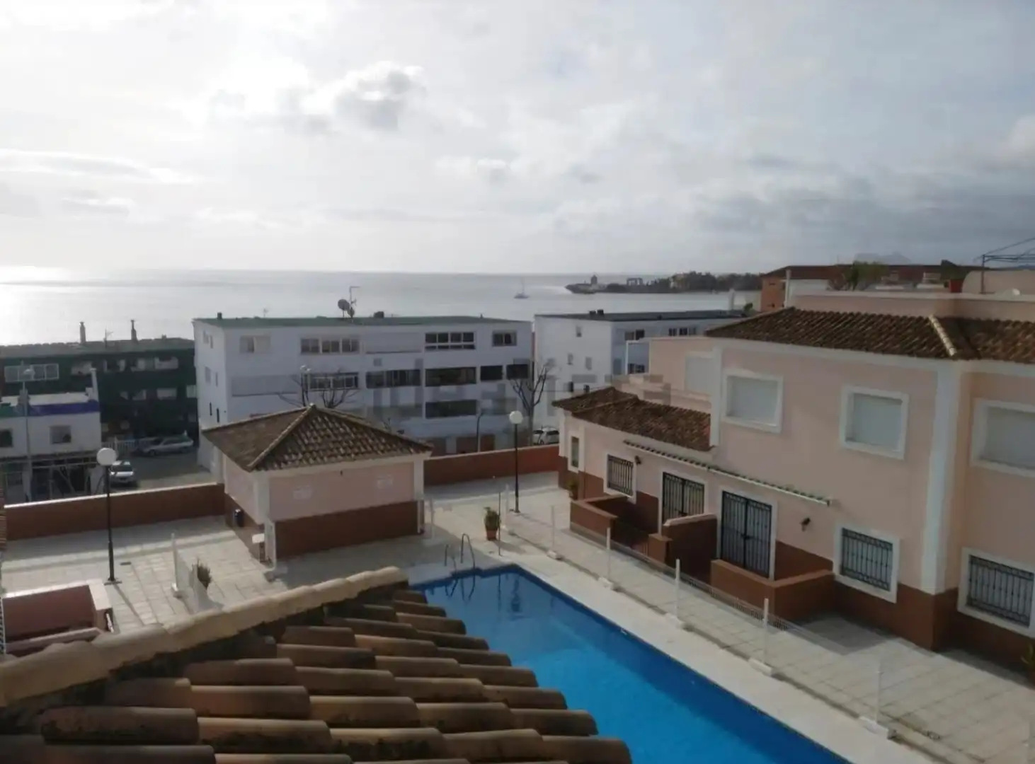 Piscina de Apartament de lloguer en Sotogrande amb Terrassa