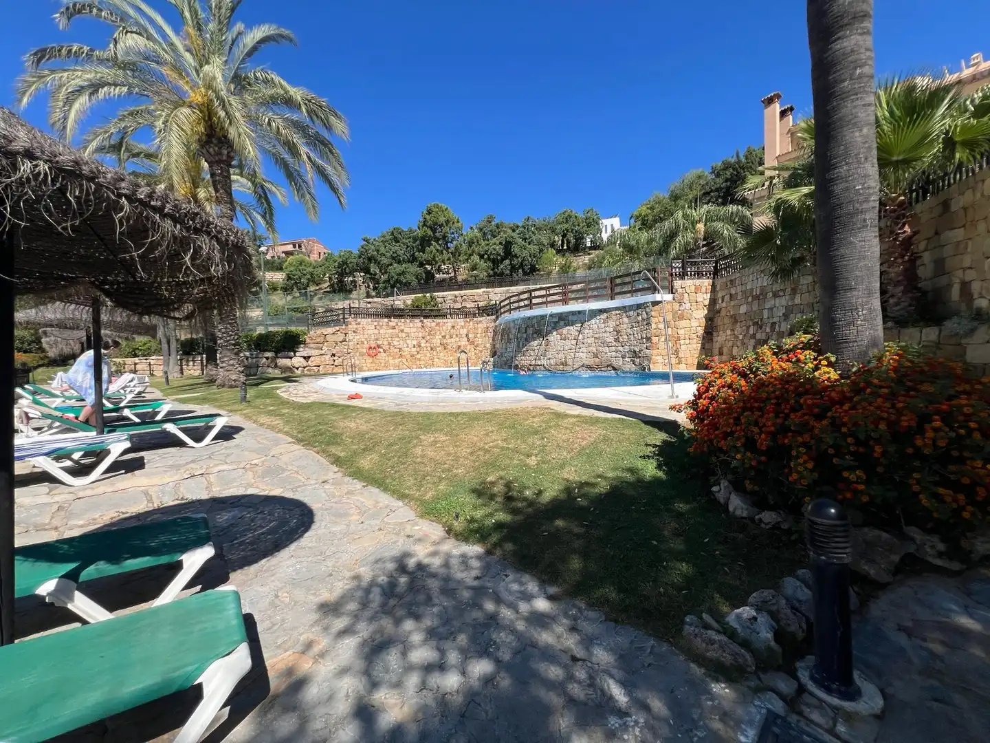 Piscina de Casa adosada en venta en Ojén con Aire acondicionado, Amueblado y Horno