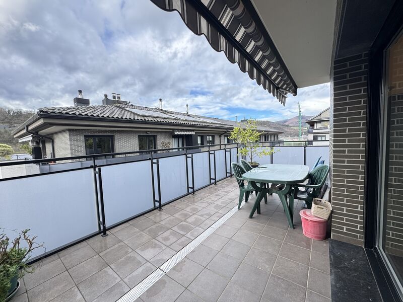 Terrassa de Pis en venda en Bergara amb Calefacció, Terrassa i Traster