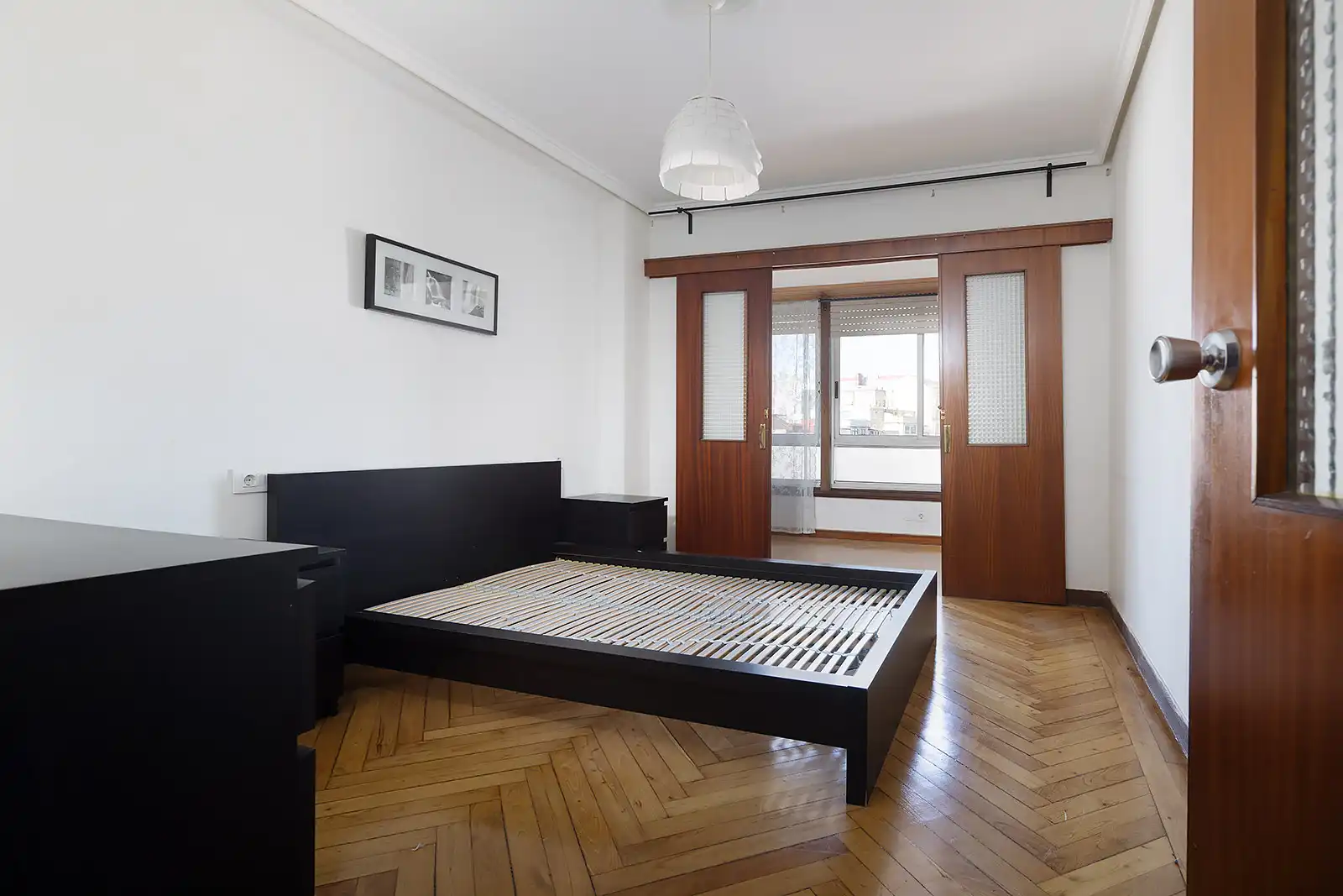Dormitori de Pis en venda en A Coruña Capital  amb Calefacció, Parquet i Moblat