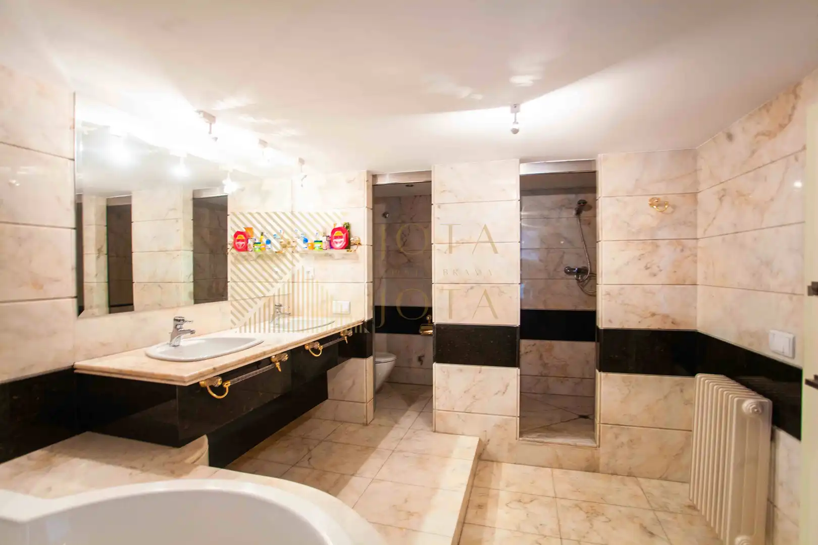 Bany de Casa o xalet en venda en Lloret de Mar amb Aire condicionat, Parquet i Terrassa