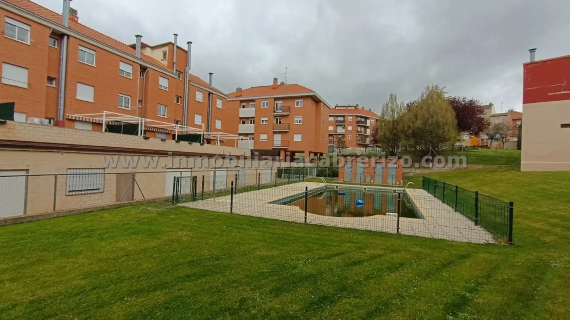 Vista exterior de Local en venta en Navarrete con Calefacción y Amueblado