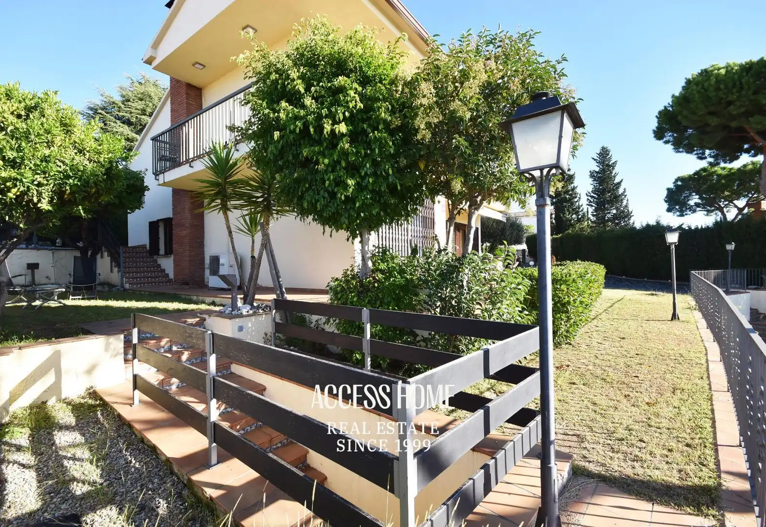 Vista exterior de Casa o xalet en venda en Premià de Dalt amb Aire condicionat, Calefacció i Terrassa