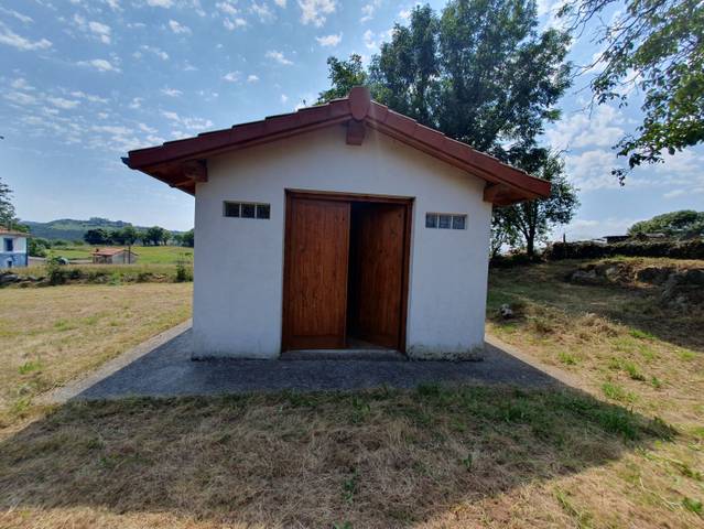 Casa-chalet en Venta en Las Regueras