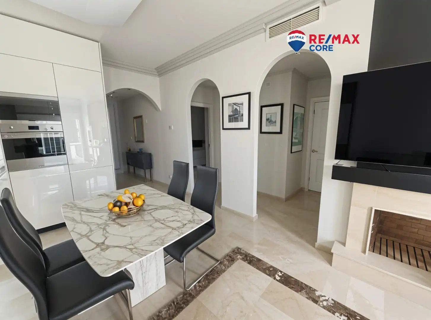 Dining room of Flat for sale in Marbella  with Air Conditioner, Private garden and Terrace
