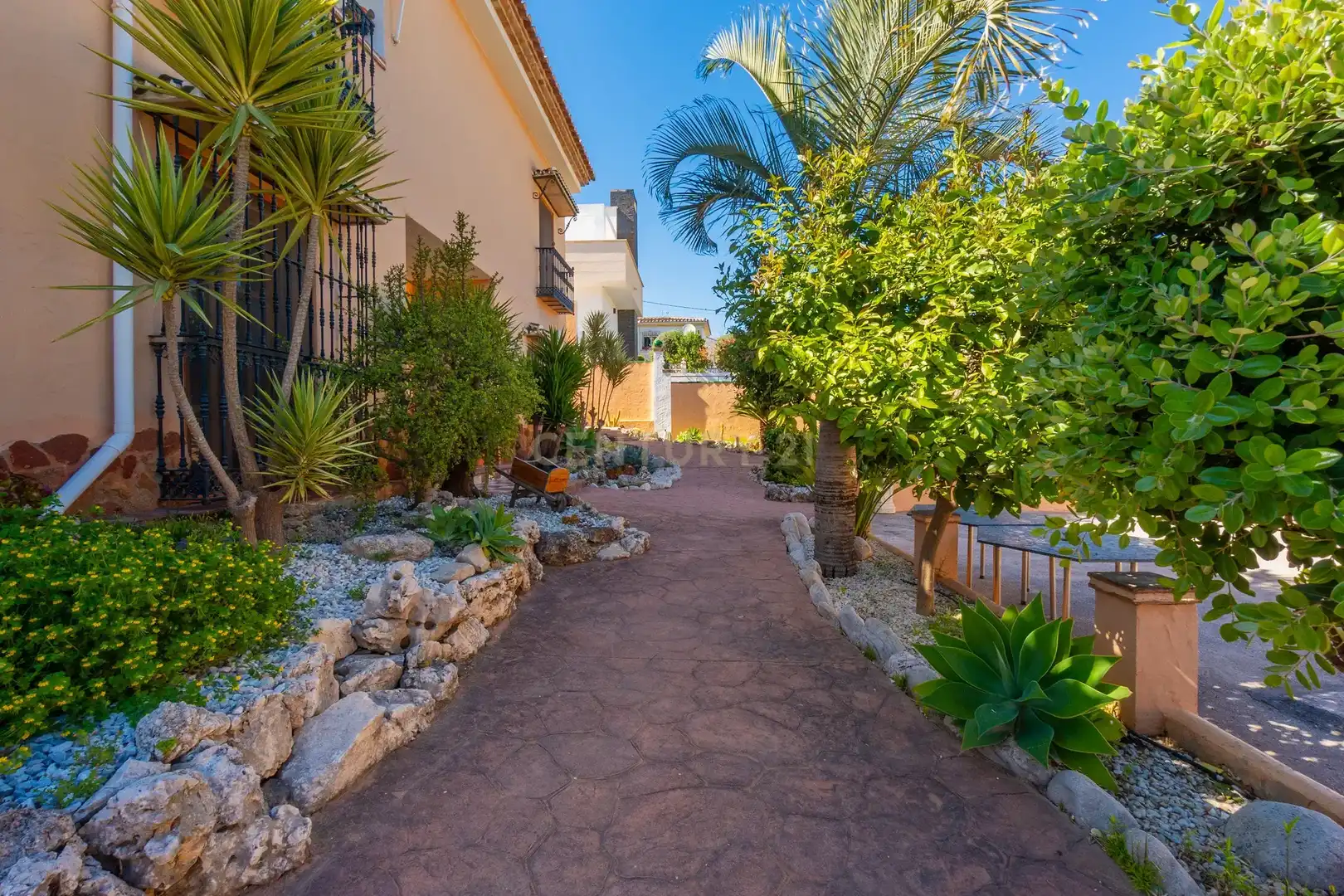 Vista exterior de Casa o chalet en venta en Torremolinos con Aire acondicionado, Jardín privado y Trastero