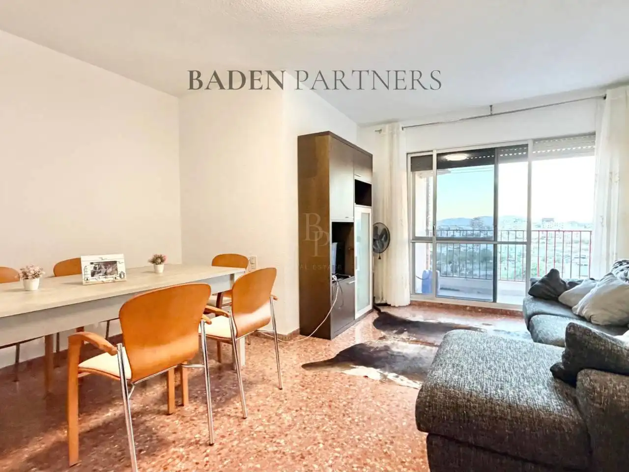 Flat for rent in Avenida María Auxiliadora, Casco Urbano