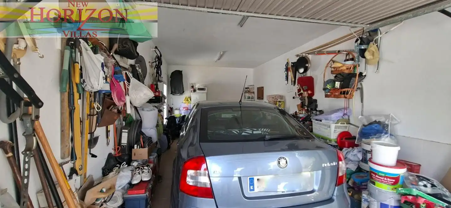 Aparcament de Casa o xalet en venda en Arboleas amb Jardí privat, Terrassa i Piscina