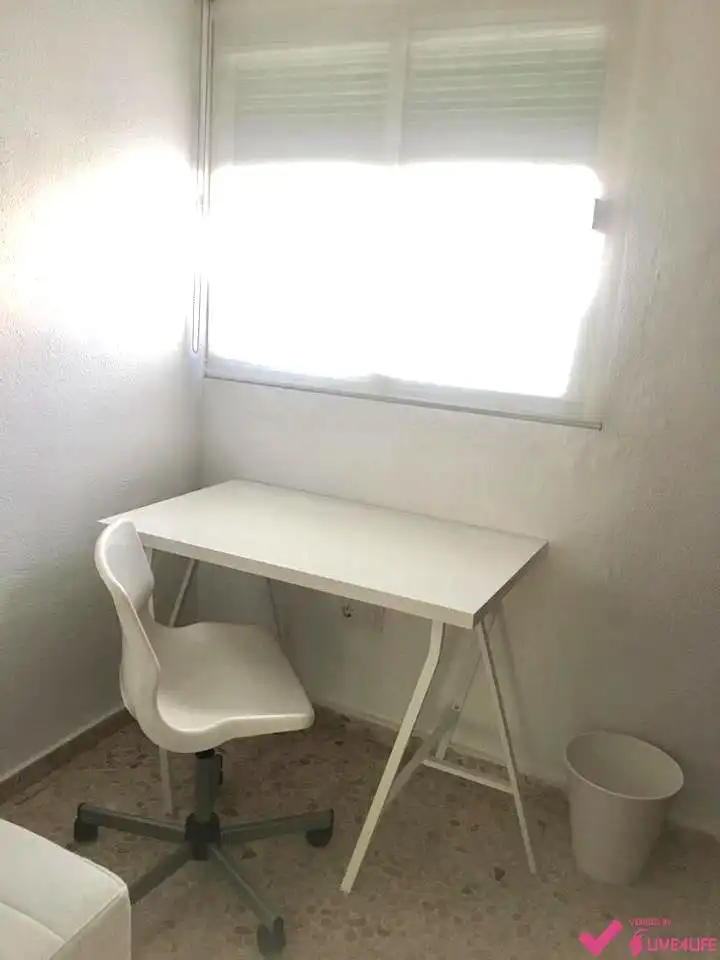 Dormitori de Pis en venda en Cerro - Amate