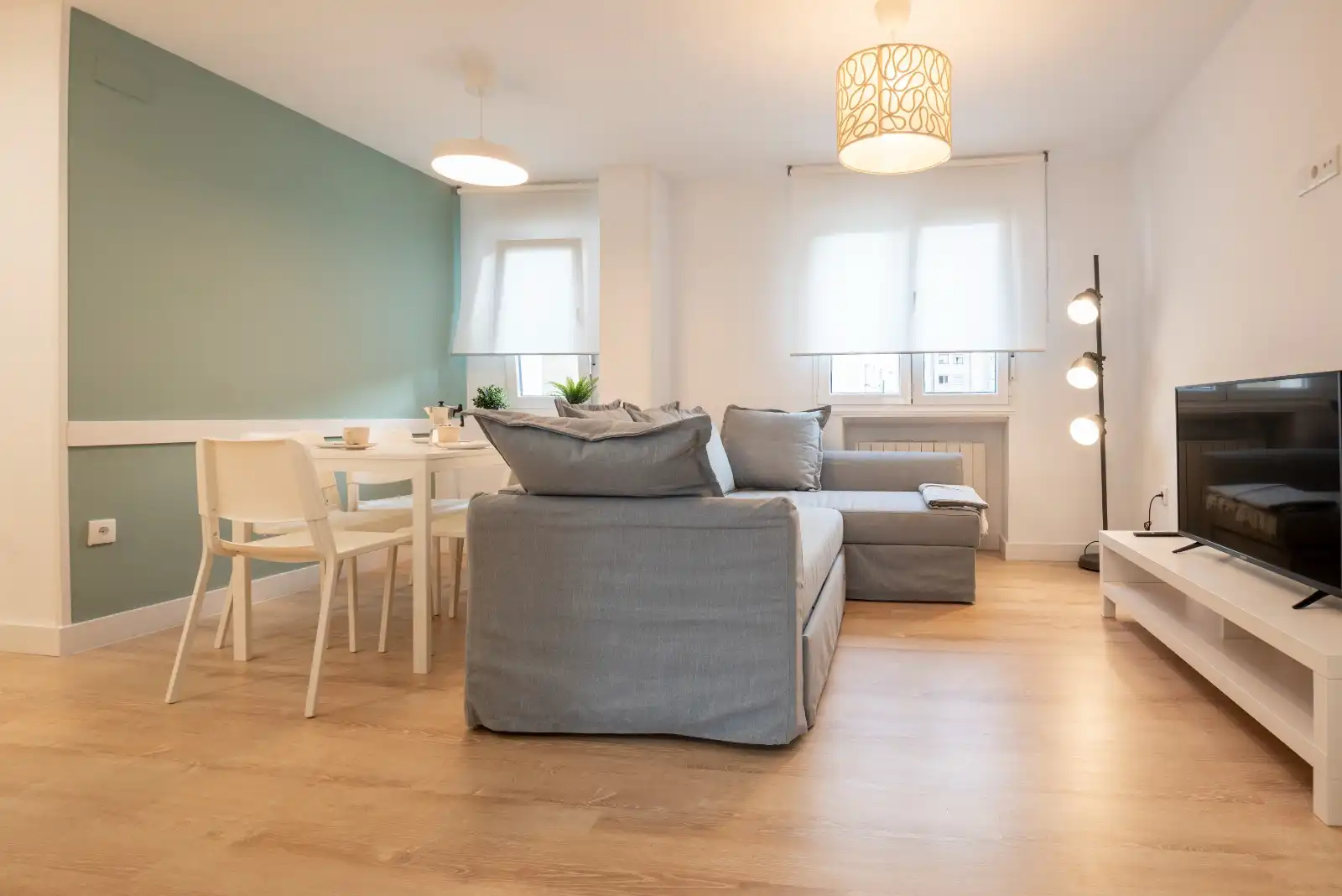 Living room of Flat for rent in Gijón   with Air Conditioner, Heating and Parquet flooring