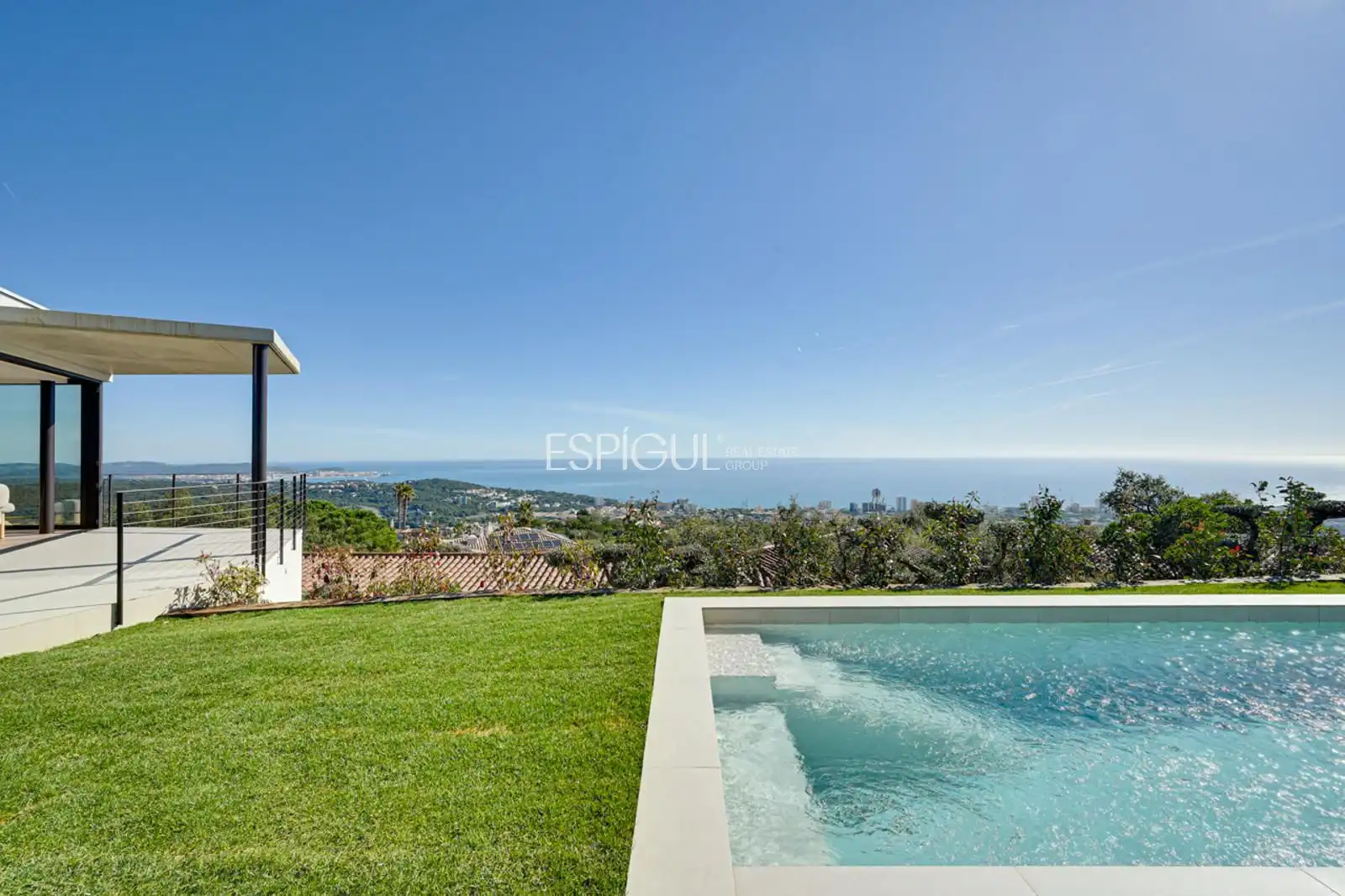 Vista exterior de Casa o xalet en venda en Castell d'Aro, Platja d'Aro i s'Agaró amb Aire condicionat, Calefacció i Piscina