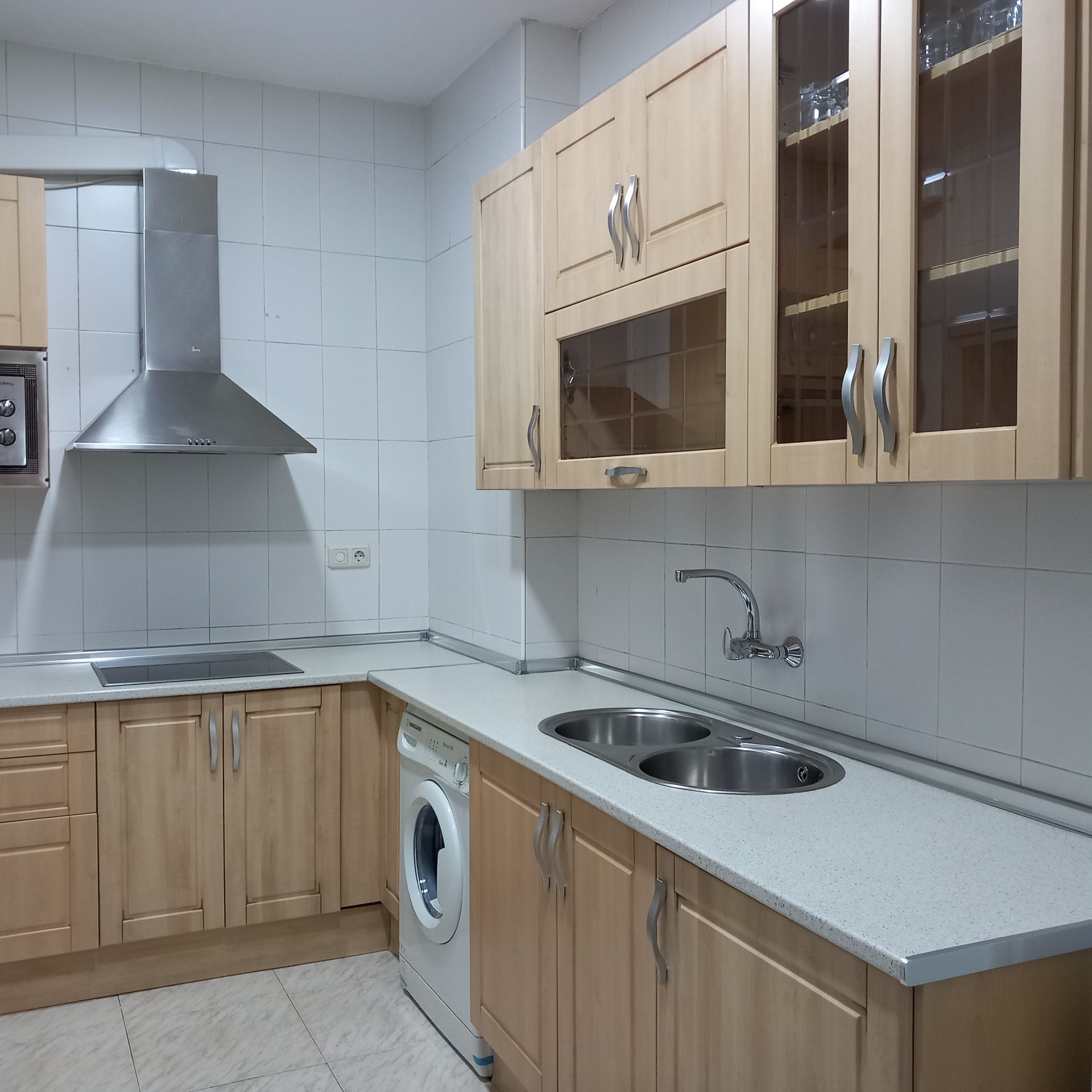 Kitchen of Flat to rent in  Granada Capital  with Heating, Furnished and Washing machine