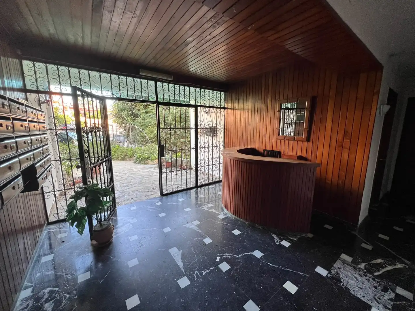 Apartamento en venta en Estepona con Terraza, Piscina y Amueblado