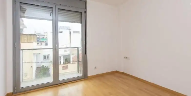 Piso en venta en Carrer Moianès, Hostal