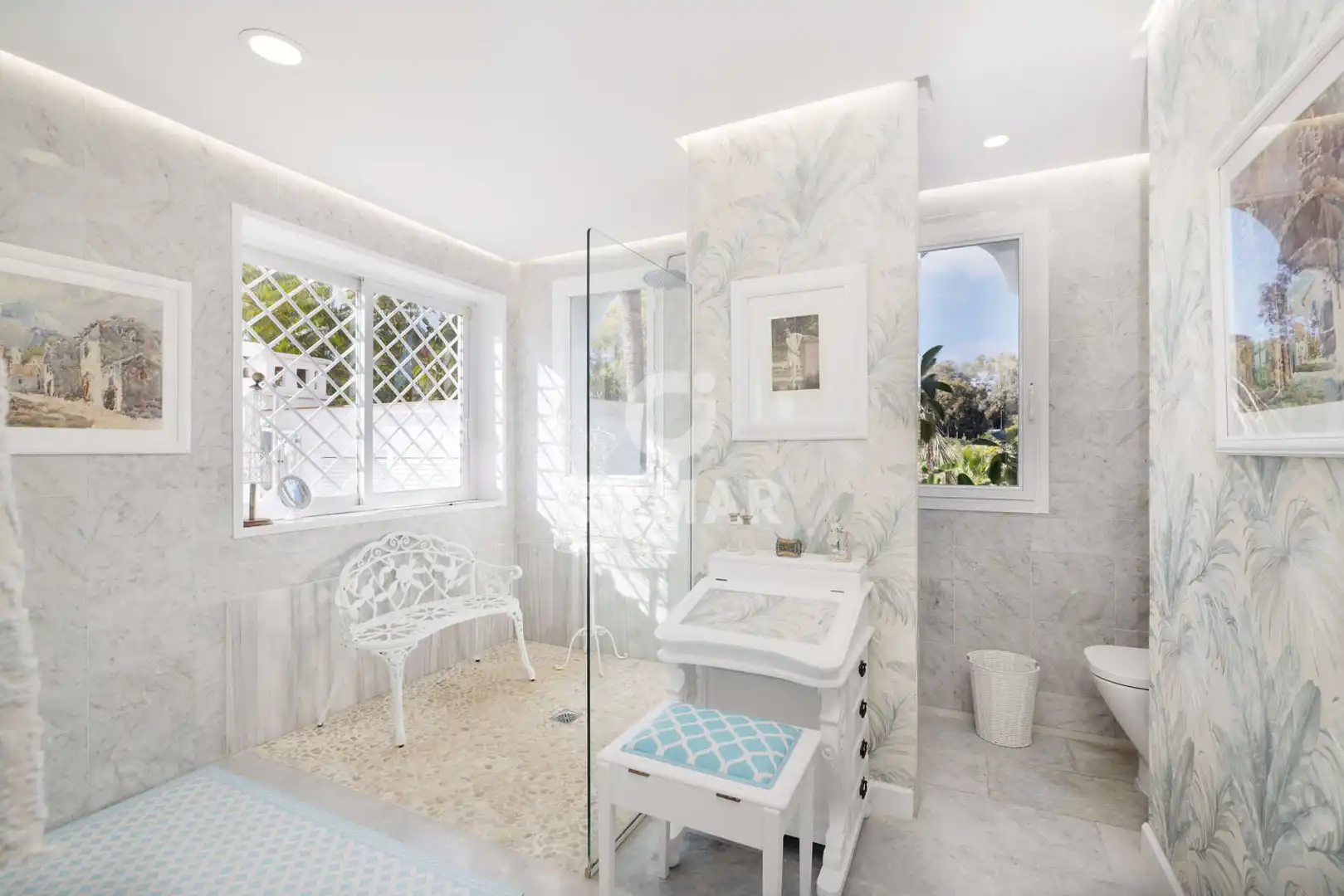 Badezimmer von Maisonette zum Verkauf in Estepona mit Heizung, Abstellraum und Balkon
