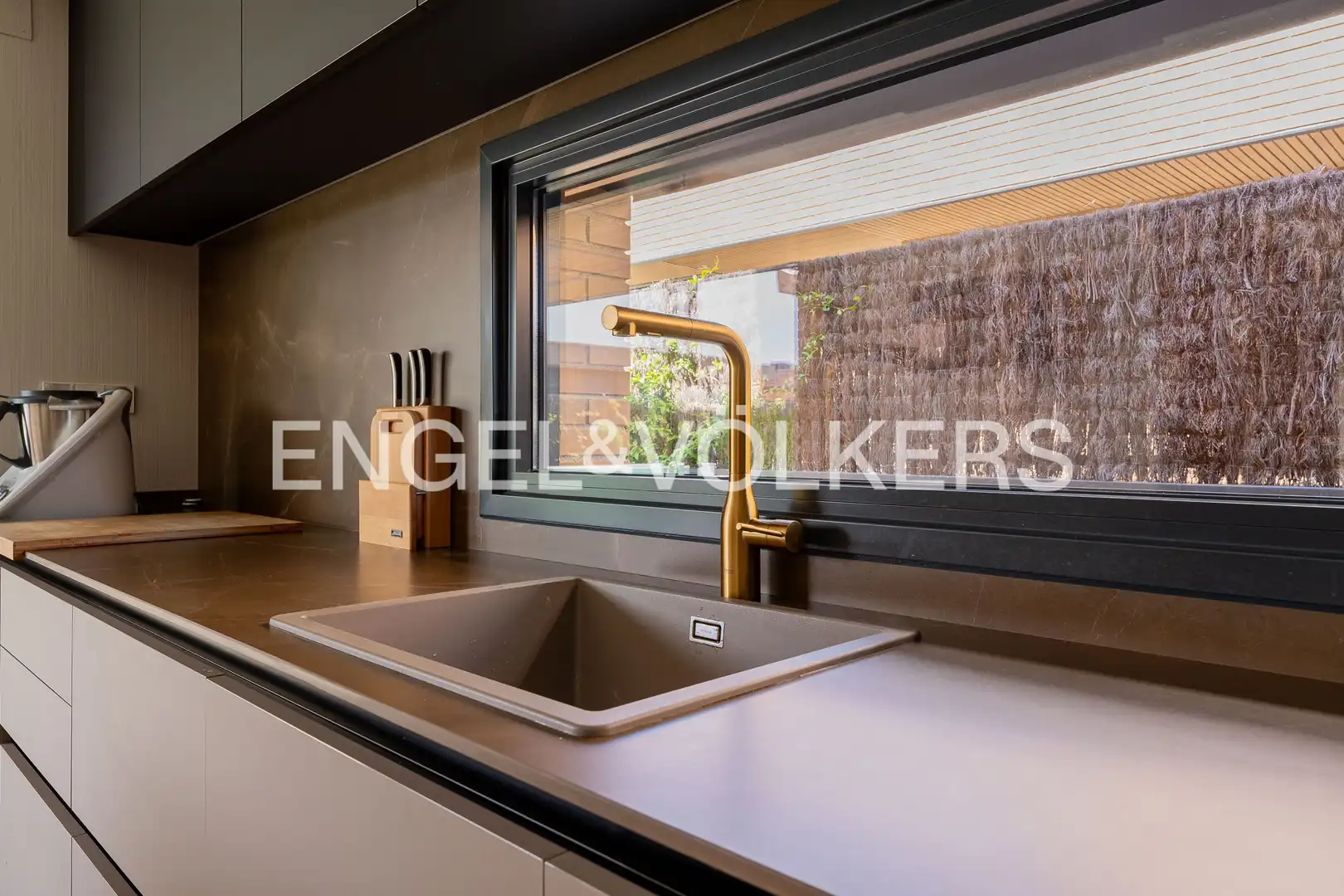 Cocina de Casa o chalet en venta en Las Rozas de Madrid con Aire acondicionado, Calefacción y Jardín privado