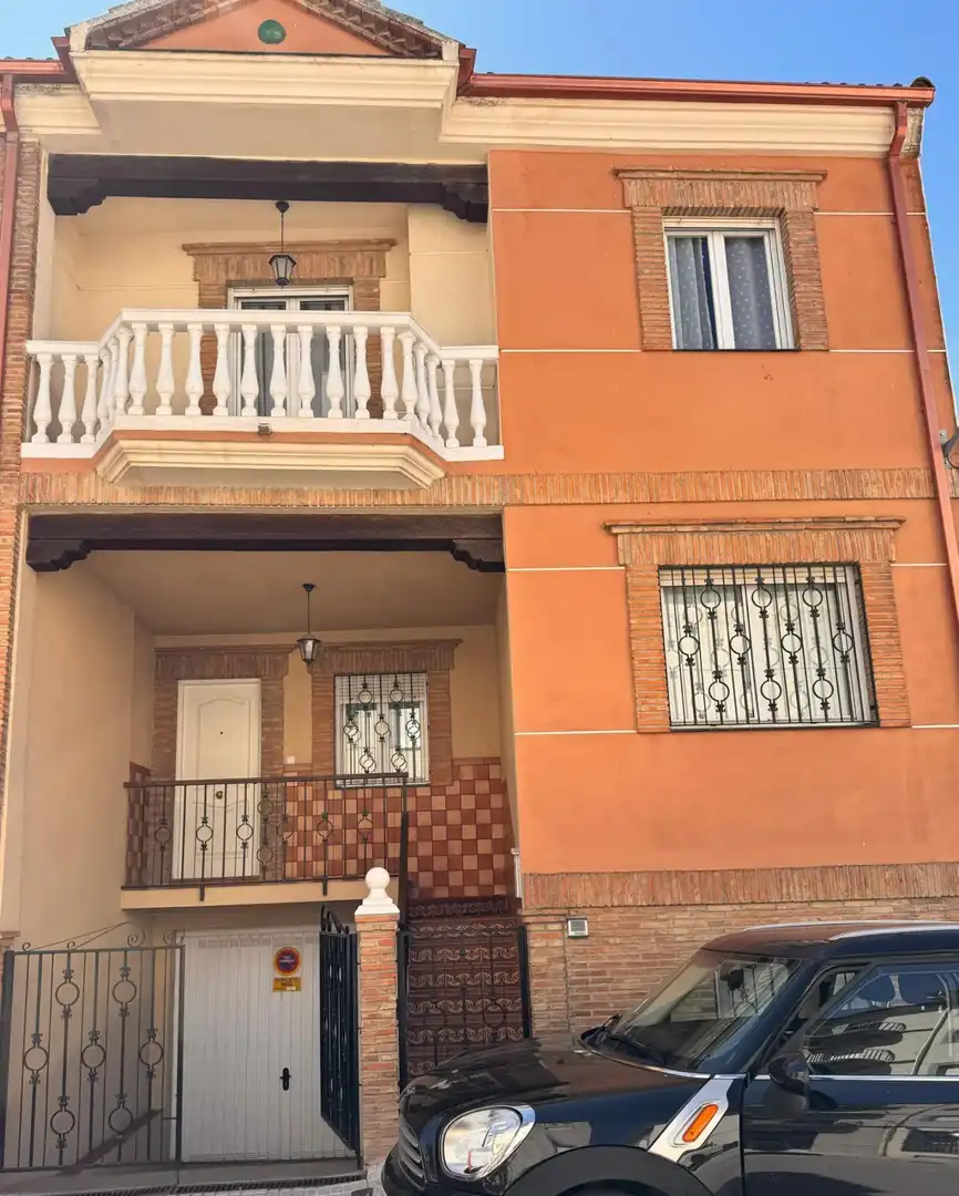 Exterior view of Houses for rent in Baeza  with Air Conditioner, Private garden and Terrace