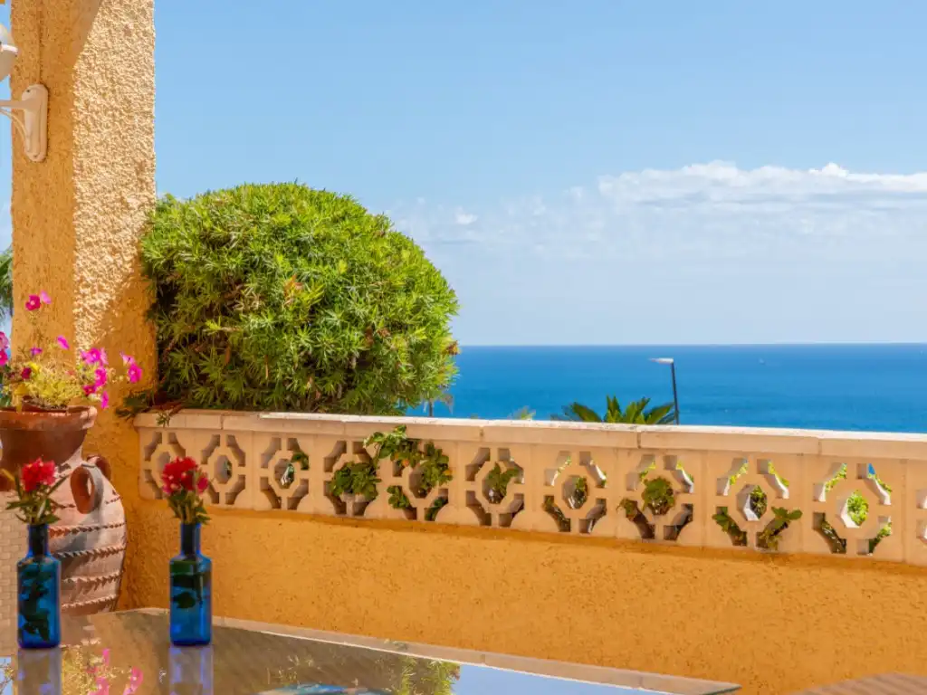 Houses for sale in Avenida Europa, Poble Nou - Montiboli